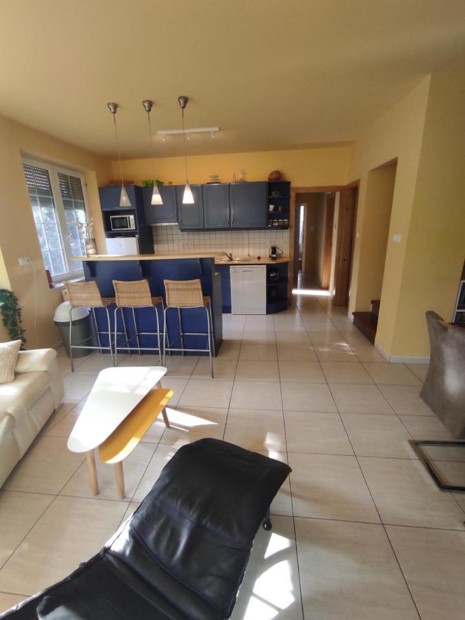 Villa Benaja Swiss Nyaralohaz à Keszthely Extérieur photo
